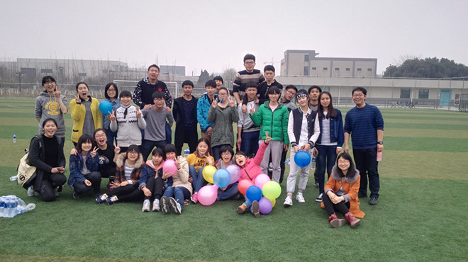 食品学院食科1503班举办丰富多彩的心理主题班会