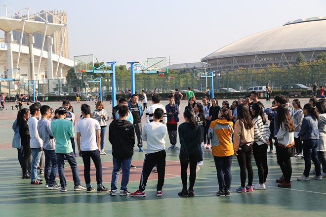 心的交流，情的升华——华东政法大学心理协会来我校交流
